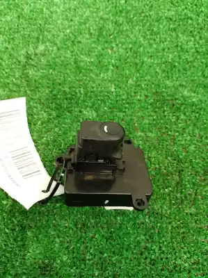 Peça sobressalente para automóvel em segunda mão botão / interruptor elevador vidro dianteiro direito por hyundai i30 (fd) 1.4 referências oem iam 935752l010