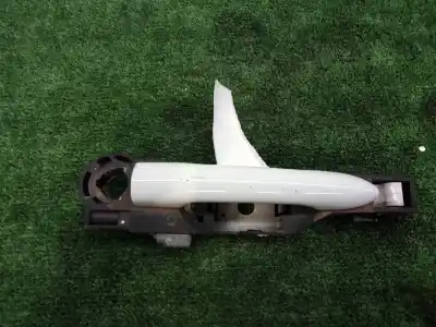 Peça sobressalente para automóvel em segunda mão PUXADOR EXTERIOR FRENTE DIREITO por RENAULT LAGUNA III  Referências OEM IAM 806070046R  