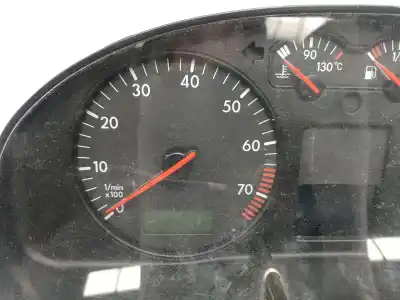 Автозапчасти б/у приборная доска за volkswagen passat variant (3b5) 1.8 20v turbo ссылки oem iam 3b0920822  