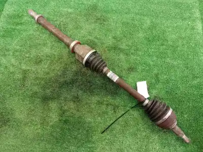 Автозапчастина б/у передня права трансмісія для RENAULT CLIO III 1.5 dCi Diesel Посилання на OEM IAM 8200499586  