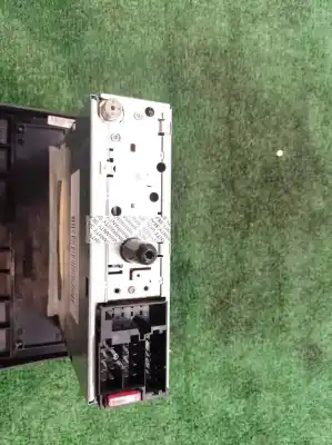 Peça sobressalente para automóvel em segunda mão sistema de áudio / rádio cd por lancia ypsilon (101) 1.3 16v multijet argento referências oem iam 7643386316  