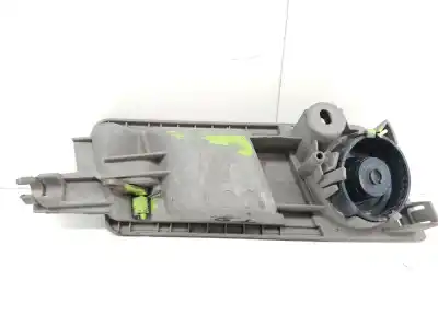 Автозапчасти б/у внутренняя задняя правая ручка за audi a2 (8z) 1.4 ссылки oem iam 8z0839020  