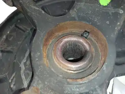 Автозапчасти б/у передняя правая кулачка за audi a2 (8z) 1.4 tdi ссылки oem iam 6q0407256ac  