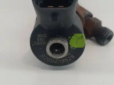 Second-hand car spare part injector for renault trafic combi (ab 4.01) 9 - plazas (l1h1) 2.9t combi corto oem iam references 8200238528  