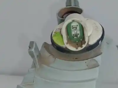 Peça sobressalente para automóvel em segunda mão farolim dianteiro esquerdo por renault trafic combi (ab 4.01) 9 - plazas (l1h1) 2.9t combi corto referências oem iam 8200007031  