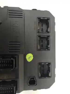 Peça sobressalente para automóvel em segunda mão caixa de fusíveis e relés por citroen c3 1.4 cool referências oem iam 9652474480  