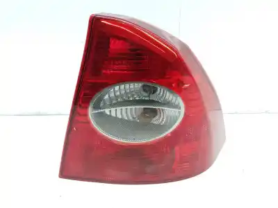 Pezzo di ricambio per auto di seconda mano Luci Posteriori Destra per FORD FOCUS BERLINA (CAP) 1.6 TDCi CAT Riferimenti OEM IAM 5M5113404B  