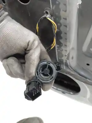 Pezzo di ricambio per auto di seconda mano porta anteriore destra per opel corsa d color edition 120 cv / 88 kw riferimenti oem iam 124254  
