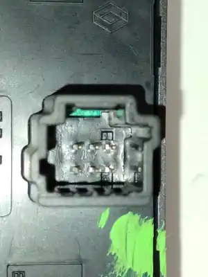 Piesă de schimb auto la mâna a doua avertizare pentru dacia sandero * referințe oem iam e3160101  