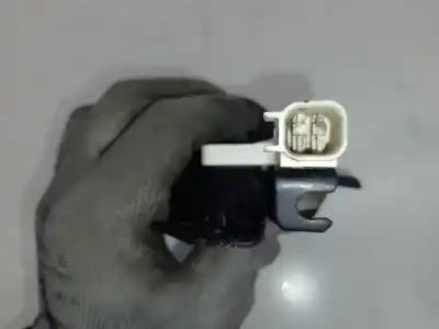 Автозапчасти б/у замок капота за ford transit connect furgon 200 l1 ambiente 101 cv / 74 kw ссылки oem iam   