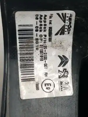Second-hand car spare part RIGHT TAILGATE LIGHT for PEUGEOT RIFTER  OEM IAM references 9820554880 9820554880 