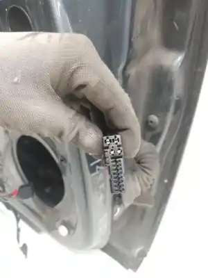 Автозапчасти б/у левая передняя дверь за audi a3 (8p) 1.8 16v tfsi ссылки oem iam 8p3831051d 8p3831051d 8p3831051d