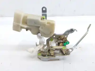 Автозапчастина б/у замок передніх дверей лівий для toyota yaris (ncp1/nlp1/scp1) 1.5 16v cat посилання на oem iam 6932052030 6932052030 6932052030