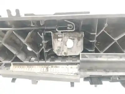 Second-hand car spare part front panel for renault megane ii berlina 3p * oem iam references 8200137496