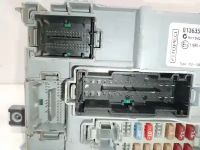 Peça sobressalente para automóvel em segunda mão caixa de fusíveis e relés por peugeot bipper * referências oem iam 01363580080 01363580080 01363580080