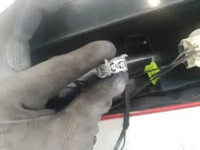 Peça sobressalente para automóvel em segunda mão farolim traseiro direito por ford focus lim. (cb4) 1.6 tdci cat referências oem iam 8m5113404a 8m5113404a 8m5113404a