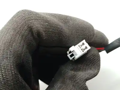 Автозапчастина б/у центральний гампов для kia xceed (cd) 1.5 t-gdi mhev посилання на oem iam 92700j7300 92700j7300 92700j7300