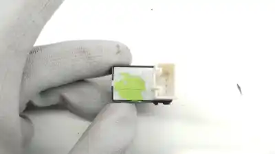 Peça sobressalente para automóvel em segunda mão botão / interruptor elevador vidro traseiro esquerdo por skoda superb ii (3t4) 1.8 tsi 4x4 referências oem iam 5j0959855 5j0959855 5j0959855