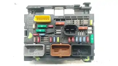 İkinci el araba yedek parçası RÖLE/SIGORTA KUTUSU için PEUGEOT PARTNER KASTEN Confort L1 OEM IAM referansları 9807028780  