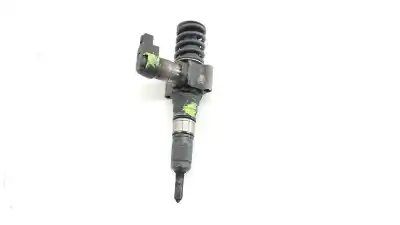 İkinci el araba yedek parçası ENJEKTÖR için VOLKSWAGEN PASSAT B6 (3C2) 2.0 TDI 16V OEM IAM referansları 03G130073S  