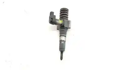 İkinci el araba yedek parçası ENJEKTÖR için VOLKSWAGEN PASSAT B6 (3C2) 2.0 TDI 16V OEM IAM referansları 03G130073S  