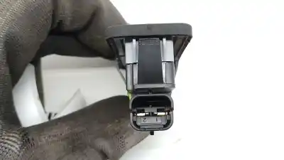 Автозапчастина б/у кнопка багажника для citroen c4 cactus 1.2 thp 110 посилання на oem iam 95835t02 95835t02 95835t02