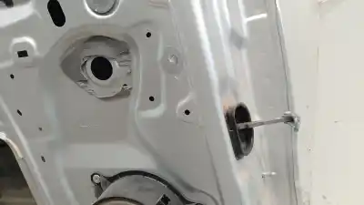 Peça sobressalente para automóvel em segunda mão porta do automóvel traseira esquerda por renault scénic iii (jz0/1_) 1.6 e85 (jz03, jz1y) referências oem iam 821019679r 821019679r 821019679r