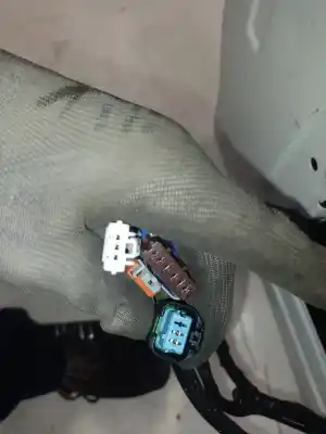 Peça sobressalente para automóvel em segunda mão porta da mala / tampa traseira esquerda por peugeot rifter 1.2 12v e-thp / puretech referências oem iam 