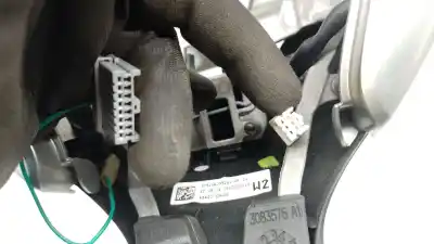 Second-hand car spare part steering wheel for nissan note (e12) 1.5 dci oem iam references 484303vw2b 484303vw2b 484303vw2b