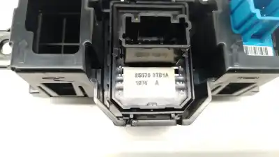 Pezzo di ricambio per auto di seconda mano controllo specchio per nissan note (e12) 1.5 dci riferimenti oem iam 255703tb1a 255703tb1a 255703tb1a