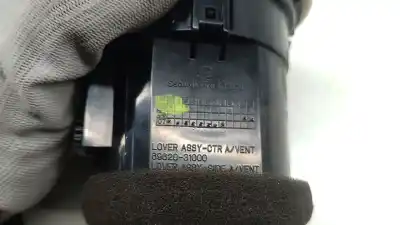 Автозапчастина б/у права центральна вентиляційна скринька для ssangyong actyon i 2.0 xdi посилання на oem iam 6962031000 6962031000 6962031000