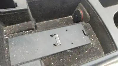 Pezzo di ricambio per auto di seconda mano console centrale per audi a4 b8 (8k2) 2.0 tdi riferimenti oem iam 8k0864981f 8k0864981f 8k0864981f