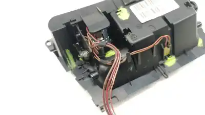 Peça sobressalente para automóvel em segunda mão cinzeiro por bmw 1 (e87) 120 d referências oem iam 714667305 714667305 714667305