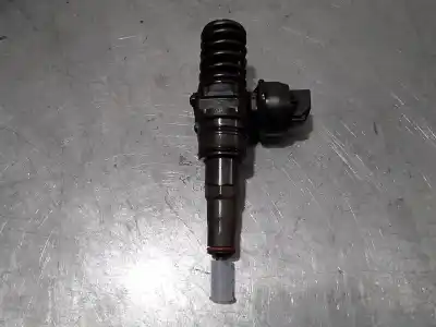 Recambio de automóvil de segunda mano de inyector para seat leon (1p1) motor 1.9 ltr. - 77 kw tdi referencias oem iam 038130073bn  0414720313