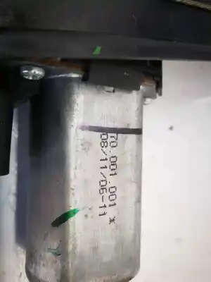 Автозапчастина б/у регулятор переднього правого скла для fiat grande punto (199) 1.3 16v jtd cat посилання на oem iam 70001001 2 pins 