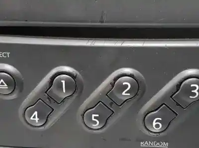 Pièce détachée automobile d'occasion système audio / radiocd pour renault megane ii berlina 5p dynamique références oem iam 8200483757  
