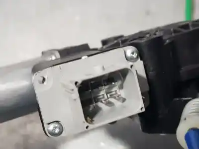 Second-hand car spare part passenger side right window regulator for opel corsa e color edition ecoflex oem iam references 541613212  39161985rh