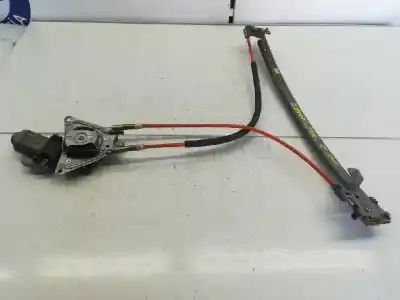 Pièce détachée automobile d'occasion LÉVE GLACE AVANT GAUCHE pour PEUGEOT 106 (S1)  Références OEM IAM 400671  2 PINS