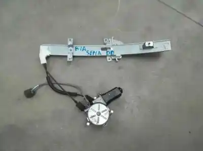 Pièce détachée automobile d'occasion LÉVE GLACE AVANT DROIT pour KIA SEPHIA LL  Références OEM IAM WH006DO  2 PINS
