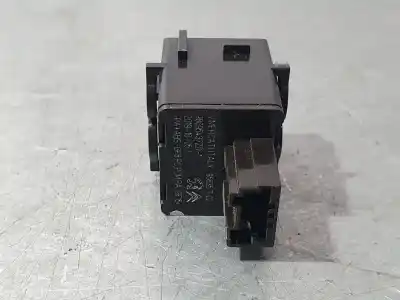 Second-hand car spare part switch for peugeot 208 (p2) active pack oem iam references 98095437zd  95835t02