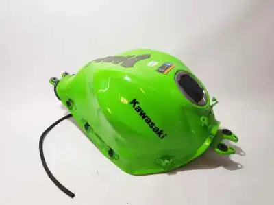 Pièce détachée automobile d'occasion réservoir de carburant pour kawasaki ninja 650 ninja 650 références oem iam   
