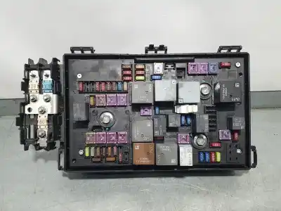 Second-hand car spare part fuse box unit for opel zafira tourer excellence oem iam references   