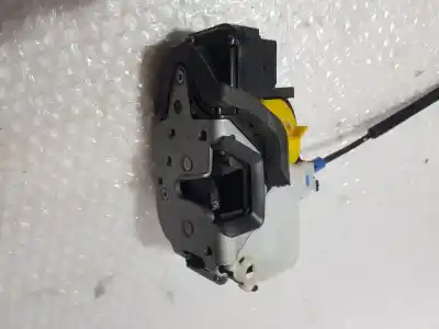 Second-hand car spare part left front door lock for opel mokka x excellence oem iam references 18579522