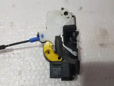 Second-hand car spare part left front door lock for opel mokka x excellence oem iam references 18579522  