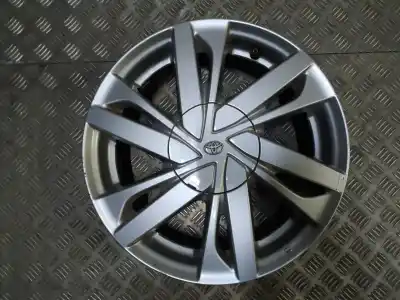 Pièce détachée automobile d'occasion jeu de jantes pour toyota aygo x-play références oem iam  aluminio 4 , 5x15 4 torn et35 