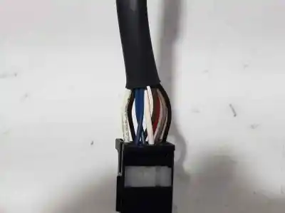 Peça sobressalente para automóvel em segunda mão espelho retrovisor direito por renault clio iv expression referências oem iam 963012959r  