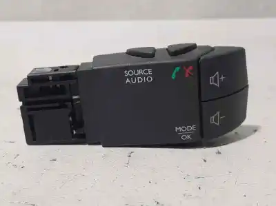 Peça sobressalente para automóvel em segunda mão comando de controlo do rádio por renault clio iv business referências oem iam 255522448r
