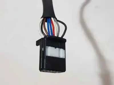 Pezzo di ricambio per auto di seconda mano retrovisore destro per renault clio iv expression riferimenti oem iam   