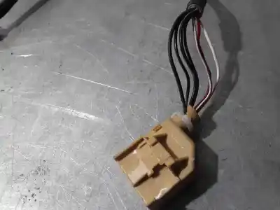 Peça sobressalente para automóvel em segunda mão espelho retrovisor esquerdo por audi a4 berlina (8e) 2.0 referências oem iam   7 cables