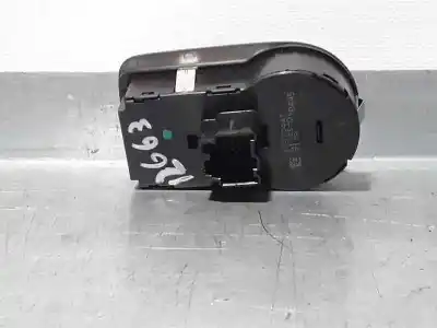 Second-hand car spare part headlights switch for opel corsa e selective oem iam references 13470445  